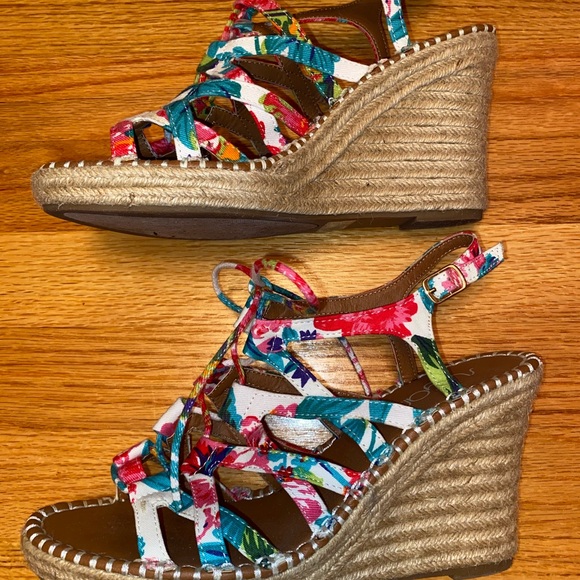 Wedge Sandals - Picture 4 of 7